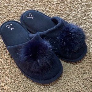 NWOT Victoria’s Secret Slippers size medium